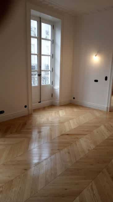 parquet bois et porte fenêtre